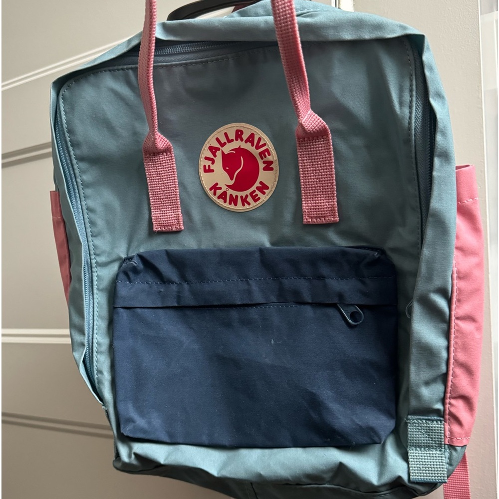 Fjallraven Kanken Backpack in Teal & Pink